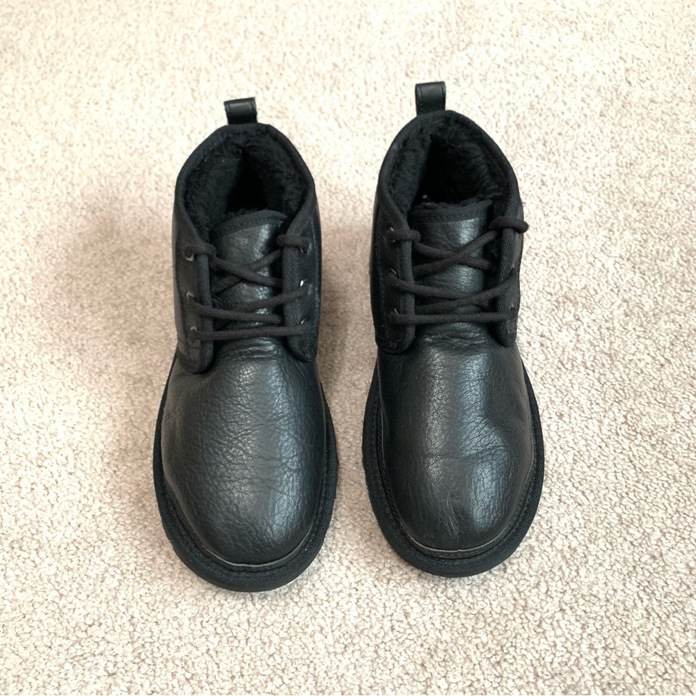UGG Neumel Black Leather Chukka Boots Mens Size 7